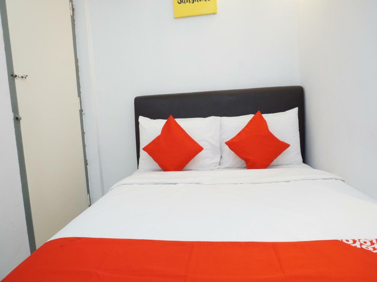 Oyo 90121 Summer House Bed & Cafe Kuala Lumpur Exterior foto
